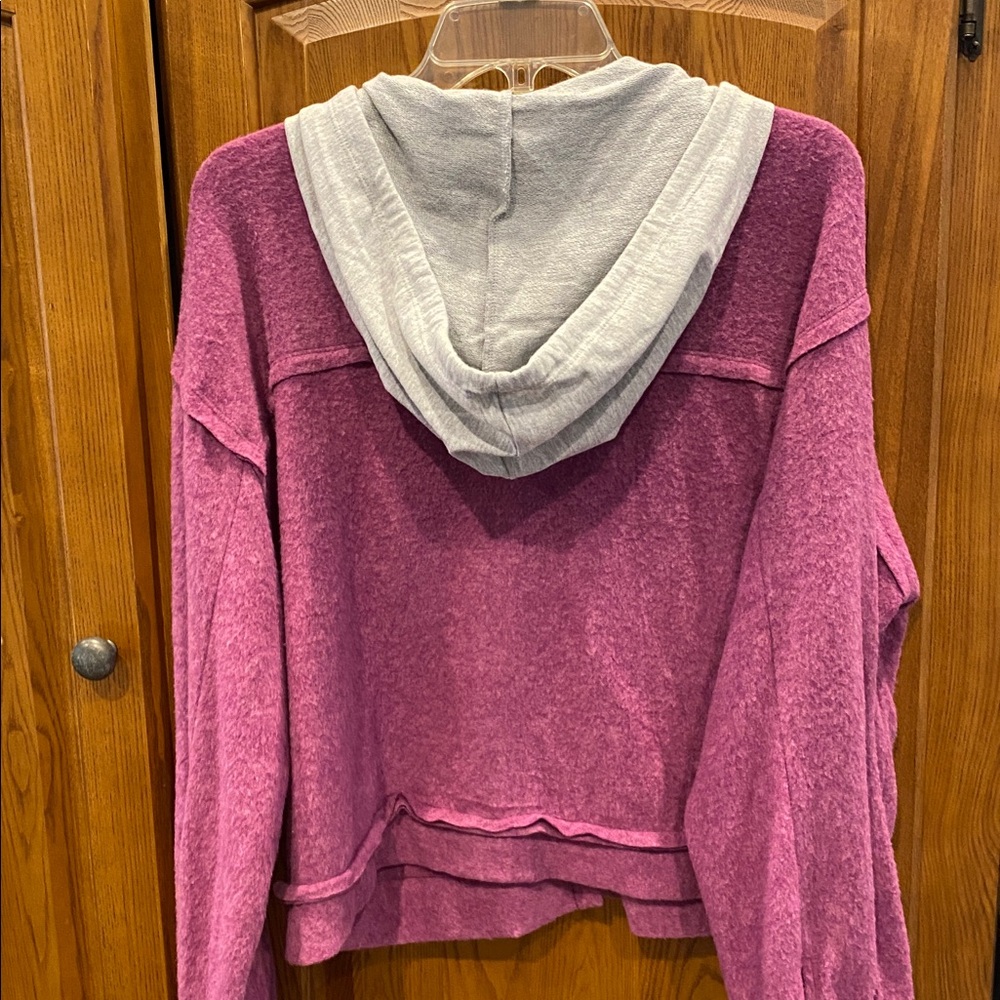 Zenana Outfitters Plum button down shacket
with Light Gray Hood size medium - Picture 5 of 5